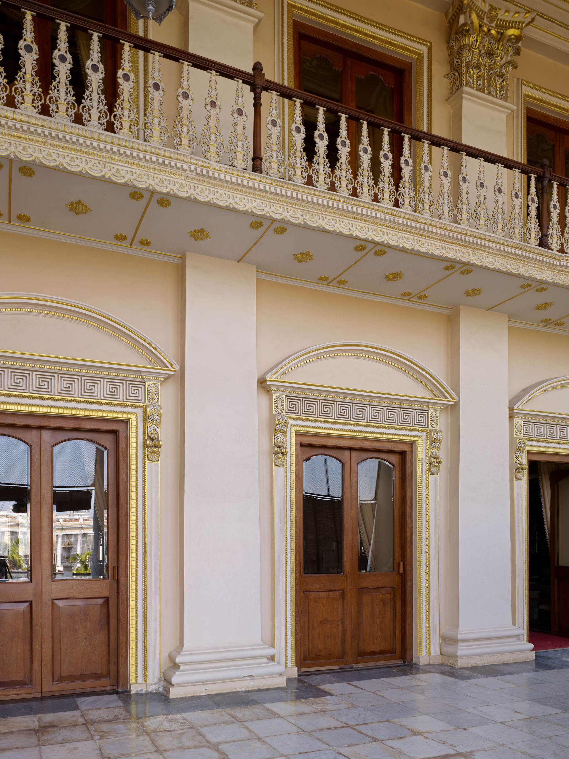 E11318 AP45 026295 j2560